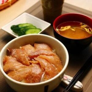 ブリの漬け丼の具（しょうゆ100g×3・ごま100g×3）セット｜冷凍 味付き ぶり 鰤 海鮮 丼の具 2種 岩手 iwate