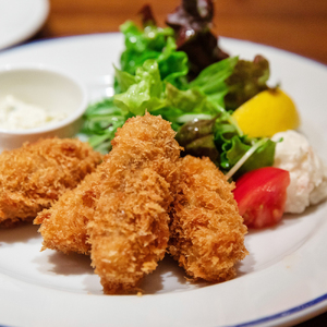 【2025年12月より発送】岩手 三陸産 むき牡蠣 300g×2パック（加熱用）