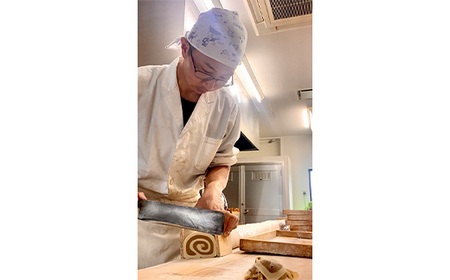 かりんとう クロ(玉砂糖)　2枚入り×10袋 【くりっこ屋菓子店】 三陸山田 山田町 うずまきかりんとう せんべい 和菓子 和スイーツ 郷土菓子 岩手かりんとう YD-662