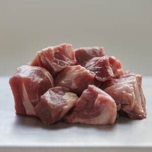 なかほら牧場 グラスフェッドビーフ(角切り)・グラスフェッドバターのセット【配送不可地域：離島】【1624030】