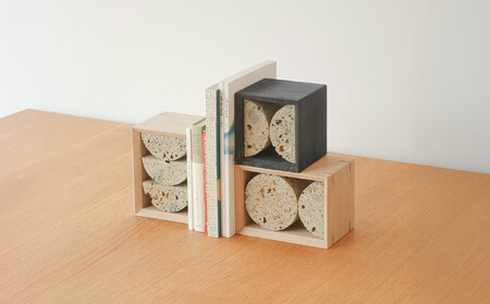 センダイフォルム ブックエンド01 ナチュラル【雑貨 日用品 文房具 ブックエンド インテリア デザイン 収納 オフィス 家庭 書斎 整理 整頓 モダン シンプル コンパクト 人気 便利 プレゼント ギフト 机上 知的 文房具 用品ステーショナリー】