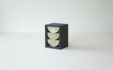 センダイフォルム ブックエンド03 ブラック【雑貨 日用品 文房具 ブックエンド インテリア デザイン 収納 オフィス 家庭 書斎 整理 整頓 モダン シンプル コンパクト 人気 便利 プレゼント ギフト 机上 知的 文房具 用品ステーショナリー】