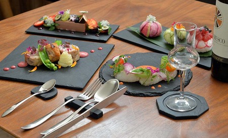 【雄勝石】石皿230×140ラフカット 雄勝石 玄昌石 食器 角皿 スレートプレート 天然石 黒 雄勝硯生産販売協同組合