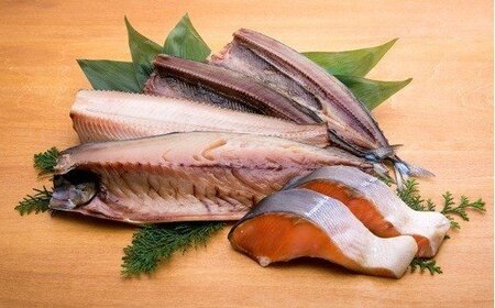 間宮の熟成干物詰合せ〈A〉冷凍 |熟成 ひもの 魚 ホッケ セット さんま 金華さば サバ さば 魚介 海産物 おかず おつまみ 旬 焼き方 レシピ 人気 ごはんのお供 晩酌 絶品 フライ 栄養 定食 秋の味覚 塩竈市 宮城県 間宮商店　mm00001