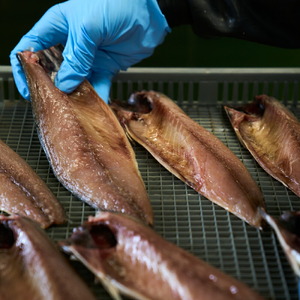 毎日シリーズ 赤魚半身醤油干し 3枚入り 赤魚 おかず おつまみ 冷凍 太田屋醤油 塩竈市 宮城県 間宮商店 毎日 簡単 便利 魚　mm00010