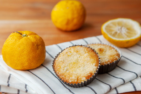 ゆずショコラ & 人気タルト 10個 セット [コヤマ菓子店 宮城県 気仙沼市 20565135]