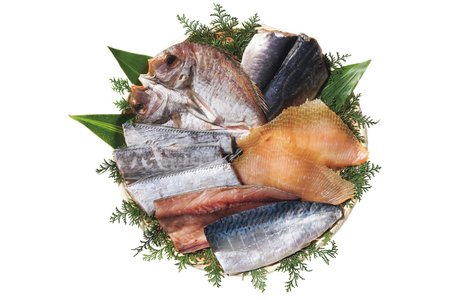 日本贈りめし×凍眠市場 三陸産干物 5種セット 計900g（さば 300g アジ 150g タイ 150g タチウオ 200g エイヒレ 100g） [シャディ 宮城県 気仙沼市 20564031]