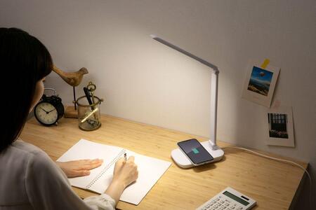 LEDデスクライトQi充電シリーズ 平置きタイプ 調光 LDL-QFD-W ホワイト