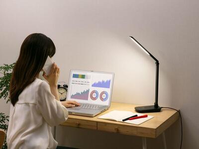 LEDデスクライトQi充電シリーズ 平置きタイプ 調光　LDL-QFD-B　ブラック 一人暮らし ひとり暮らし 就職祝い 進学祝い 合格祝い 