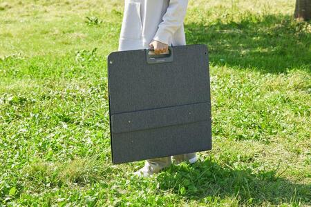 ポータブル電源用ソーラーパネル 防災 アウトドア 節電 ポータブル電源 折りたたみ 折りたたみ式 アイリスオーヤマ 家電 電化製品 ソーラーパネル ISP-A100M-H グレー