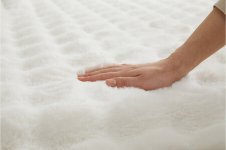 はがして洗える  Ｈａｇａｓｈ  カバーラビットファー調　HAGCR-1824　ホワイト