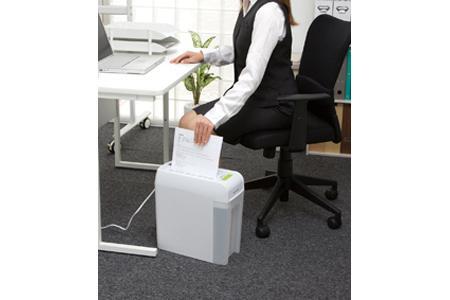 シュレッダー クロスカット 6枚同時細断 アイリスオーヤマ CD対応 A4用紙 家庭用 細断 セキュリティP6HC ホワイト