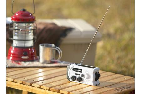 ラジオ 防災 手回し アイリスオーヤマ ホワイト ライト LED ソーラー 充電 バッテリー サイレン 非常 緊急 災害 避難 手回し充電ラジオライト AM FM 小型 usb USB SOSアラーム 生活防水 おすすめ 人気 アイリス JTL-29