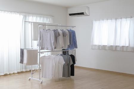 組み立て簡単たっぷりスタイル物干しKTM-2018STホワイト アイリスオーヤマ