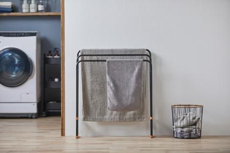 折りたたみバスタオルハンガーFBH-700ダークグレー