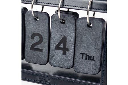 SOMES 万年カレンダー （ネイビー）DU-30-ro [ソメスサドル 北海道 砂川市 12260810-b] レビューキャンペーン