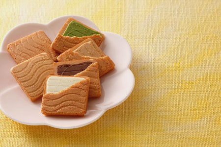 北菓楼 はまなすの恋(チョコレートサンドクッキー)48枚入り