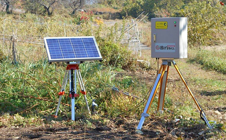 害獣撃退装置 「 逃げまるくん 」 OSK-02 太陽光パネル 害獣撃退装置 害獣対策器 動物撃退 害獣 害獣対策