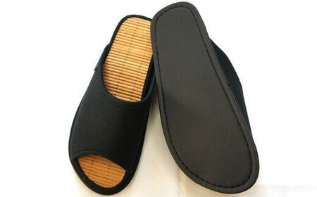 D型セノーテニット竹炭スリッパ　ブラック＜紳士用Ｌサイズ（約27.5cmまで）＞　【04301-0360】