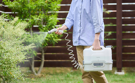 充電式ポータブルウォッシャー JPW-T81-W/H ホワイト/グレー 洗浄機 コードレス 充電式 バッテリー式 ホース タンク 温水洗浄 大容量 洗車 ガーデニング 屋外 持ち運び アイリスオーヤマ 掃除グッズ 