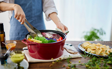 無加水鍋 COTOCO 26cm SMKSN-S26ビーツレッド アイリスオーヤマ