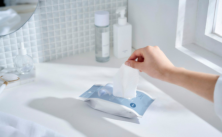 クレンジングタオル 携帯用7枚入×30個 TSC-7P アイリスオーヤマ 使い捨て 持ち運び 厚手 丈夫 洗顔 清潔 柔らかい 吸水性 ふき取り 汗 口元 破れにくい 旅行 お出かけ