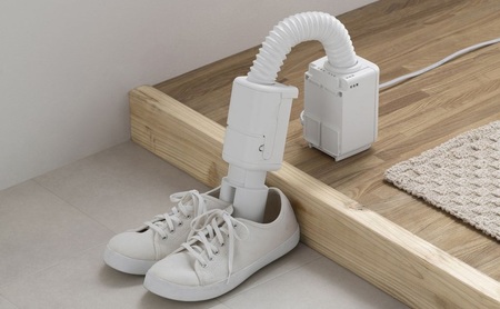 布団乾燥機 ふとん乾燥機 カラリエmini TURBO JSK-S10-W ホワイト アイリスオーヤマ カラリエ 小型 軽量 衣類乾燥機 タイマー付 布団 乾燥 乾燥機 湿気 ダニ対策 トコジラミ 湿気 布団あたため 靴乾燥 シューズドライヤー コンパクト