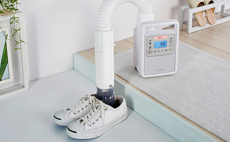 布団乾燥機 アイリスオーヤマ ハイパワーシングルノズル FK-H1 ふとん乾燥機  コンパクト カラリエ  衣類乾燥機 布団 乾燥 乾燥機 湿気 ダニ退治 ダニ 湿気 布団あたため 靴乾燥 シューズドライヤー 花粉対策 梅雨