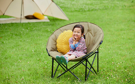 ムーンチェアコンパクト CC-MOC カーキ アイリスオーヤマ 雑貨 日用品 椅子 イス 丸形デザイン 収束収納タイプ 