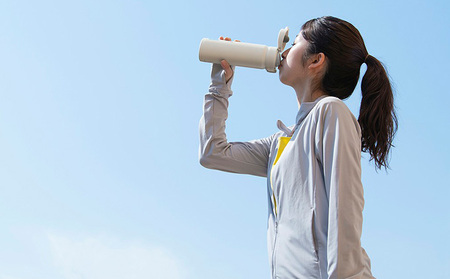 ステンレスマグボトルワンタッチ ペールホワイト SM-O500 アイリスオーヤマ 雑貨 水筒 保温 保冷 持ち運び 職場 学校 お出かけ ロック付き 