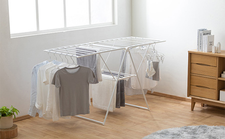 多機能スタイル物干し KTSM-157 ホワイト アイリスオーヤマ 洗濯用品 室内干し スタイリッシュ デザイン 室内物干し バスタオル ふとん 折り畳み式 コンパクト 組み立て不要 簡単設置 白 