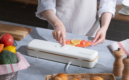 真空保存フードシーラースリム VPF-S50 ホワイト キッチン用品 調理家電 アイリスオーヤマ 真空パック機 真空パック器 フードシーラー 真空シーラー 家庭用 真空 備蓄 米 保存 脱気 包装 梱包 酸化防止