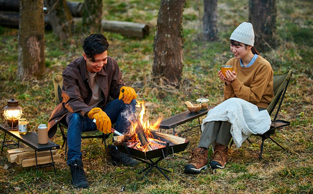 焚き火台 TKB-ST43 アイリスオーヤマ キャンプ用品 アウトドア用品 アウトドアグッズ キャンプ 簡単組み立て 網付き ダッチオーブン調理 耐熱黒塗装 
