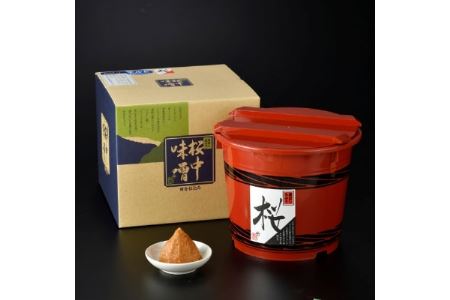 桜中味噌店　蔵出し味噌の赤樽詰め 4kg【配送不可地域：離島】【1206237】