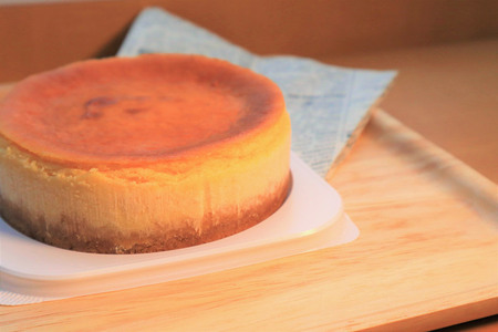 蔵王チーズケーキ「雪えくぼ」＋ 窯出し焼きチーズケーキ「塊」