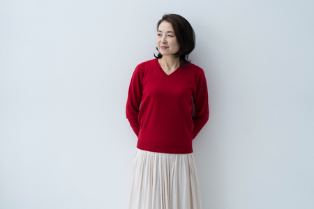 カシミヤ Vネック ニット度詰 カシミヤ カシミヤ（レッド ）女性用サイズ:L(40)≪白田のカシミヤ≫