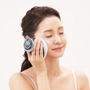 【ふるなびWEEK対象】 ヤーマン 美容器 ボディケア  YA-MAN キャビスパRFコアPLUS【sl00003】 FN-Limited-PR 多機能 美顔器 美容機器 ｾﾙﾌｹｱ 美顔 美容 電化製品 