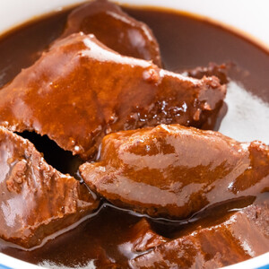 木の屋石巻水産　美里町直売所厳選　牛たんデミグラスソース煮込み２缶セット