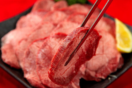 牛タン 厚切 塩味 約250g×2P 計500g [佐利 宮城県 南三陸町 m304amh580028]