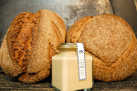 無農薬麦カンパーニュとミルクジャムのセット