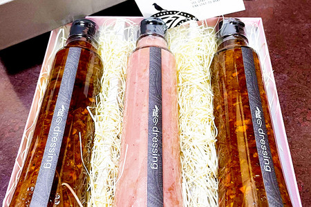 国産ドレッシング たまねぎ2本＆ラズベリー1本 各200ml