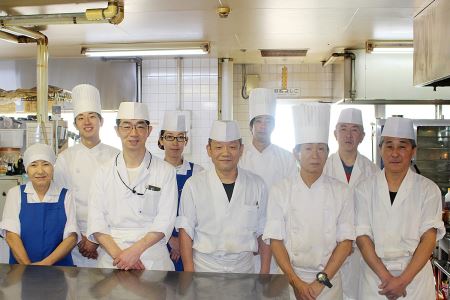 秋田牛しゃぶしゃぶ用４人前山菜･野菜･ゴマだれセット【湯沢グランドホテル】[O4601]