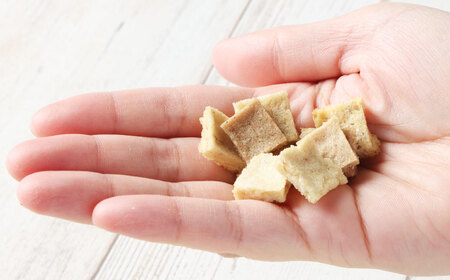 真鱈ちっぷ 約75g 15g×5袋 ペット 愛犬 犬 いぬ 愛犬 わんちゃん ワンちゃん 魚 お魚 さかな 真鱈 鱈 たら えさ 餌 チップ 真空 ミニサイズ おやつ ジャーキー ヘルシー 北海道 小樽市 常温