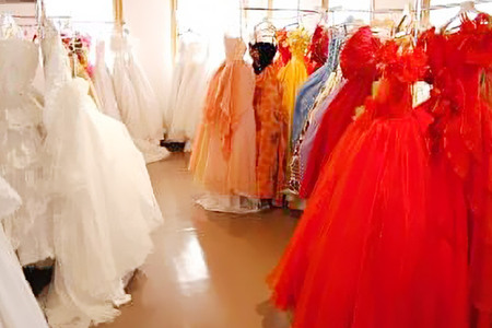 小坂鉱山事務所・モダン衣装室（衣装レンタル／入館料込）1名様分 【レターパックプラス】