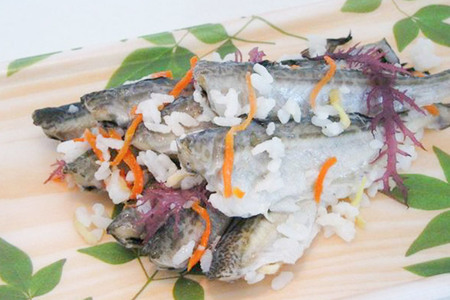 ハタハタ一匹ずし 400g 箱入り 飯寿司