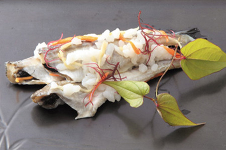 ハタハタ一匹ずし 400g 箱入り 飯寿司