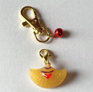 西馬音内盆踊り　ハンドメイドキーホルダー（編笠）