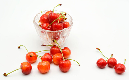 【ご家庭みんなで楽しめる！2kg】山形のさくらんぼ 紅秀峰 2kg Lサイズ以上 バラ詰 (1kg×2箱) 【令和8年産先行予約】FS25-010