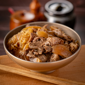 黒毛和牛 牛すき丼 135g×6食 詰め合わせセット レトルト パウチ 惣菜 みやさかや 和牛 牛肉 すき焼き 丼ぶり 牛丼 ご飯のお供 簡単 温めるだけ 時短 便利 小分け ご当地 グルメ 備蓄 非常食 送料無料 山形県 米沢市