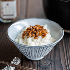 みやさかやの佃煮　3種詰め合わせセット　瓶詰 惣菜 みやさかや 黒毛和牛 牛肉 しぐれ煮 すき焼き風 米澤豚 豚肉 そぼろ 佃煮 ご飯のお供 簡単 時短 便利 ご当地 グルメ 備蓄 非常食 ギフト 贈答 送料無料 山形県 米沢市